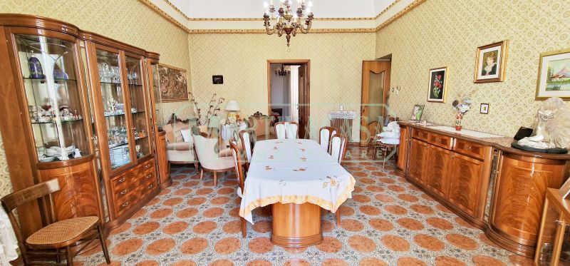 SALONE 
