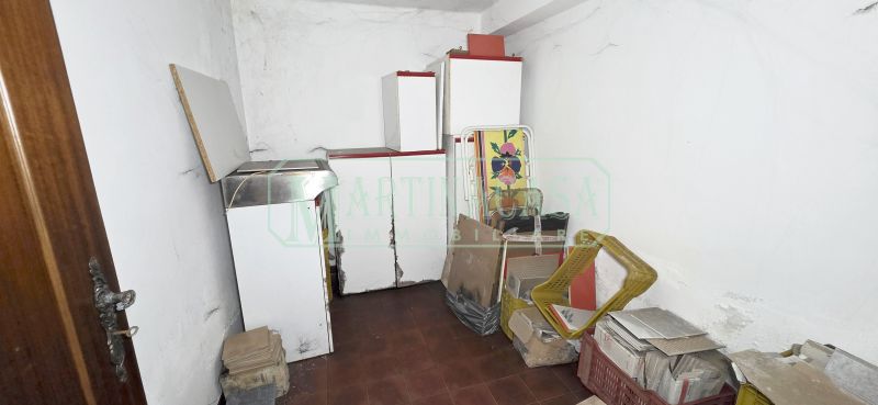 RIPOSTIGLIO RIPOSTIGLIO