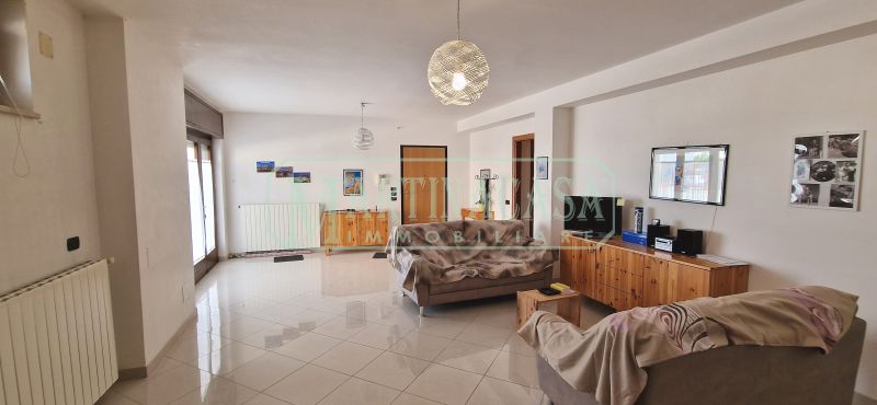 INGRESSO-SALONE/ZONA COTTURA 