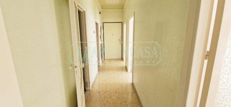 INGRESSO CON CORRIDOIO 