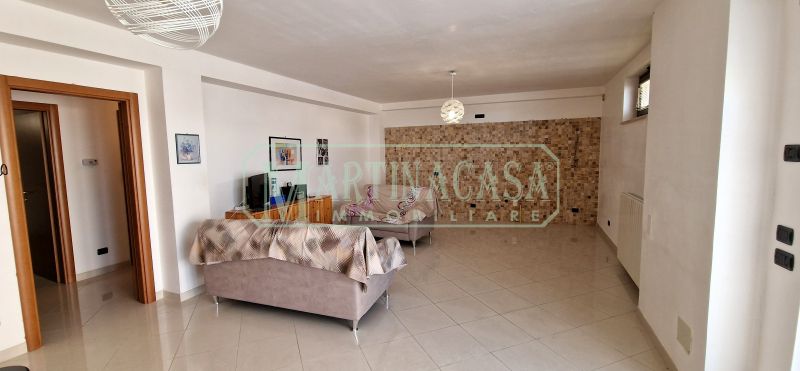 INGRESSO-SALONE/ZONA COTTURA 